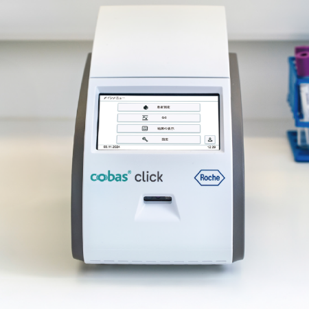 コバス click（cobas click）｜HbA1c・脂質・CRP対応 指先採血POC検査装置
