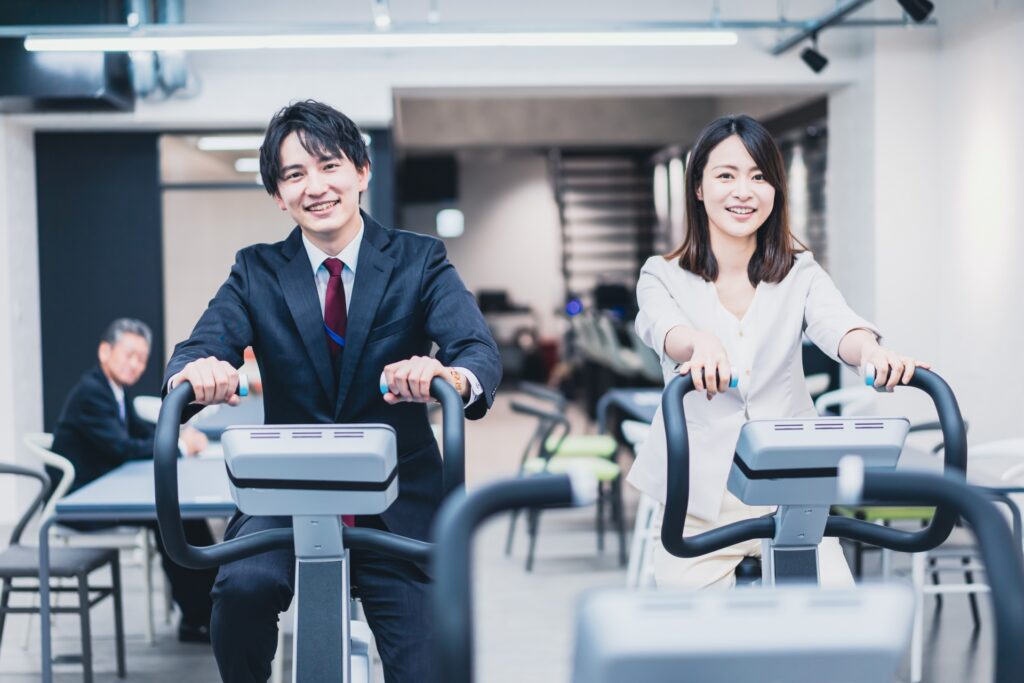 従業員の健康管理、会社はどこまで関与すべき？法令と実践方法をわかりやすく解説