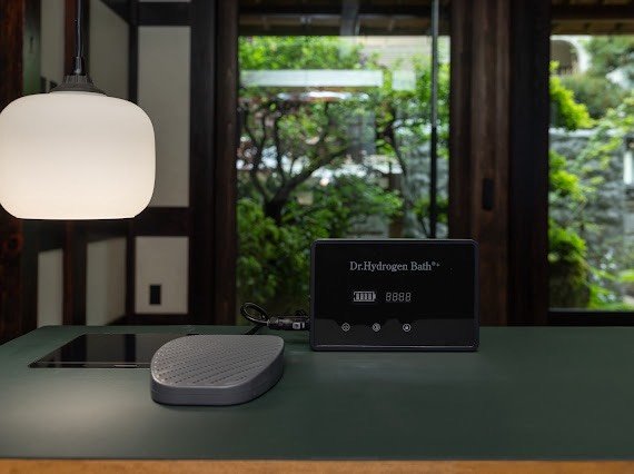 ドクター水素浴＋ 本体と電極ユニット