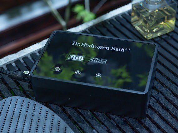 ドクター水素浴＋ 操作ボタンと残量・タイマー表示